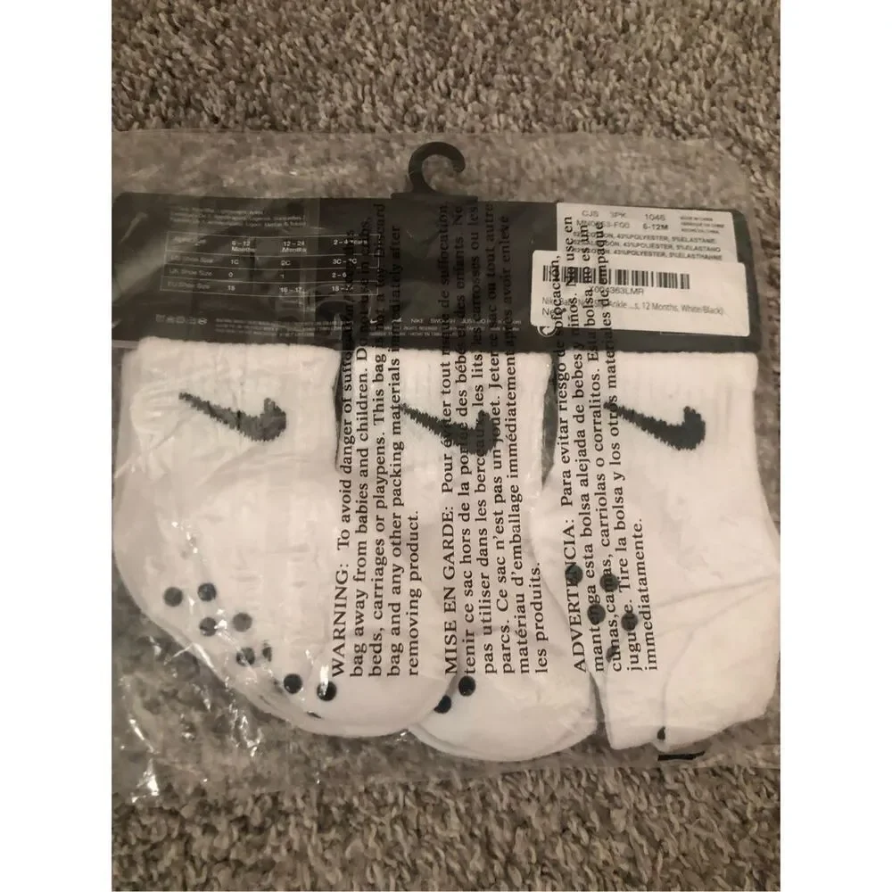 Nike Baby Gripper Socks Size 6-12 Months White 3 pack